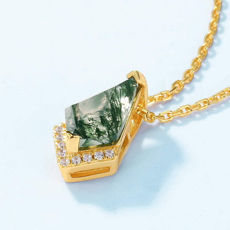 Queen of Moss Necklace